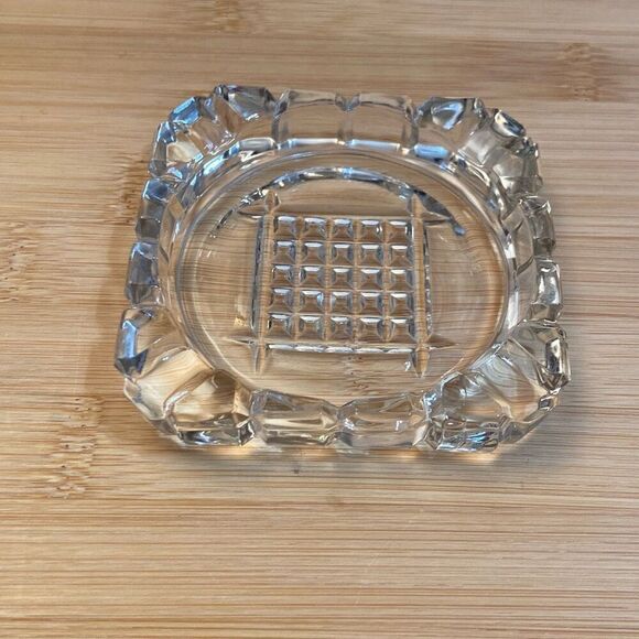 Vintage Ashtray Square Clear Cut Glass Tabletop MCM Cigarette Bar Room Man Cave - Picture 2 of 9